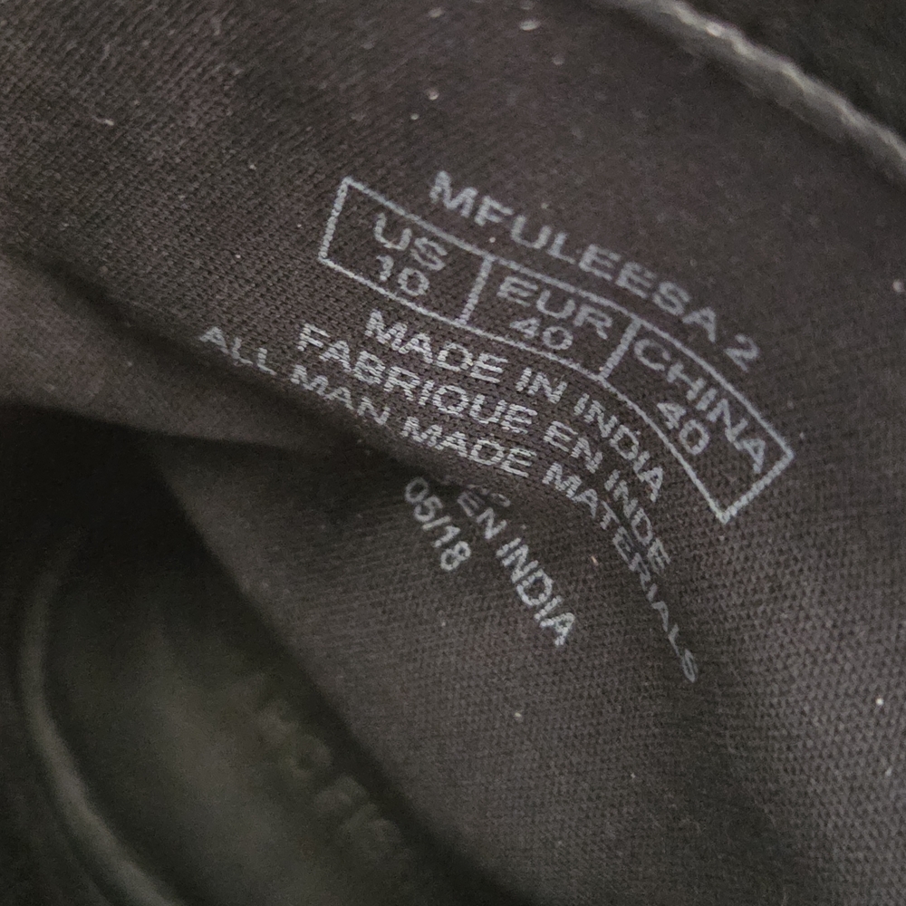 Marc Fisher Black Leather Interior - Picture 5 of 5